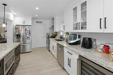 6521 SW 31st Street Miami FL 33155