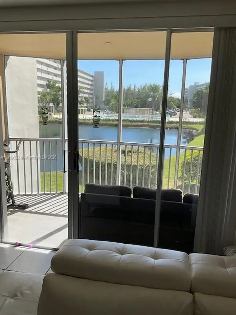1770 NE 191st Street Miami FL 33179