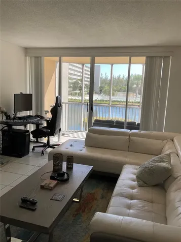 1770 NE 191st Street Miami FL 33179