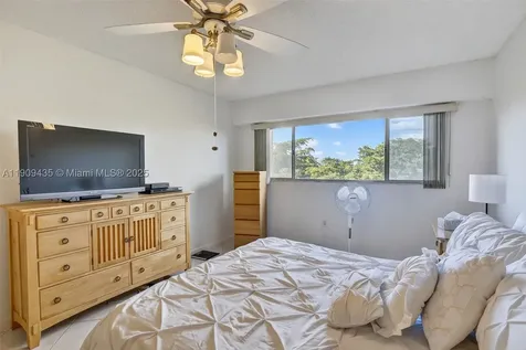13105 SW 16th Court Pembroke Pines FL 33027