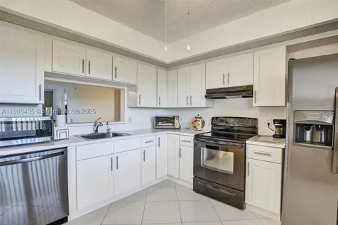 13105 SW 16th Court Pembroke Pines FL 33027