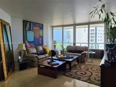21055 Yacht Club Drive Aventura FL 33180