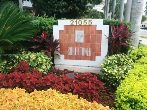 21055 Yacht Club Drive Aventura FL 33180