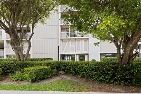 17500 N Bay Road Sunny Isles Beach FL 33160