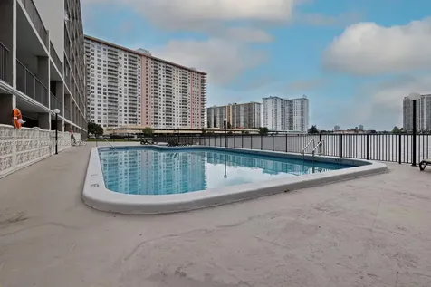 17500 N Bay Road Sunny Isles Beach FL 33160