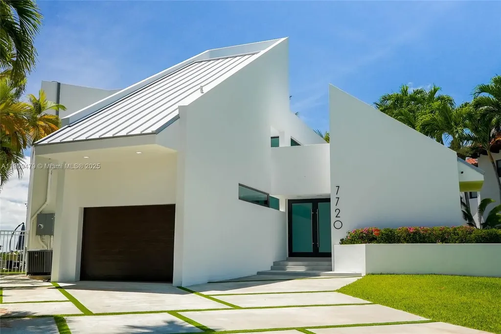7720 Miami View Drive North Bay Village FL 33141
