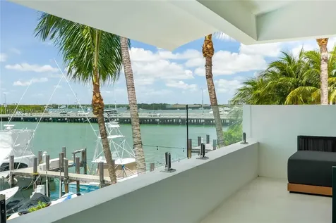 7720 Miami View Drive North Bay Village FL 33141