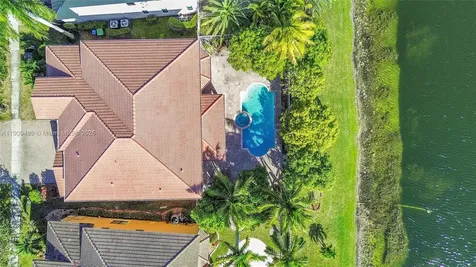 3858 W Hibiscus Street Weston FL 33332
