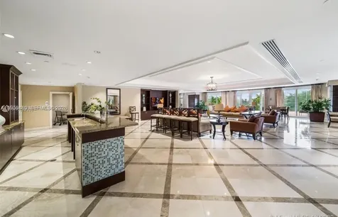 19900 E Country Club Drive Aventura FL 33180