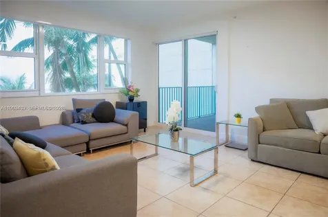 19900 E Country Club Drive Aventura FL 33180