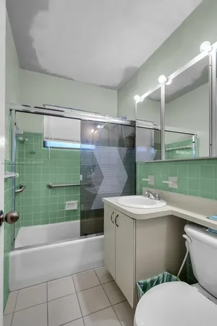 5834 SW 4th Street Miami FL 33144