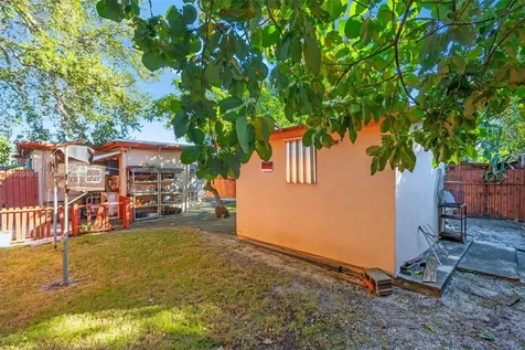 5834 SW 4th Street Miami FL 33144