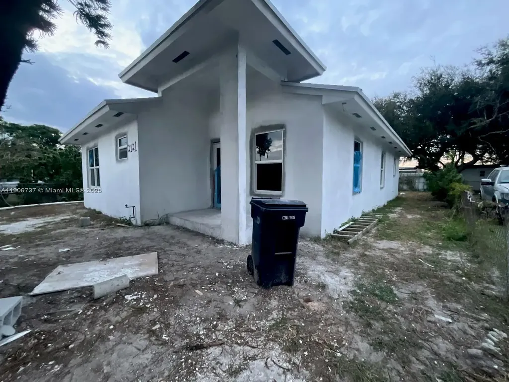 2121 Rutland Street Opa-Locka FL 33054