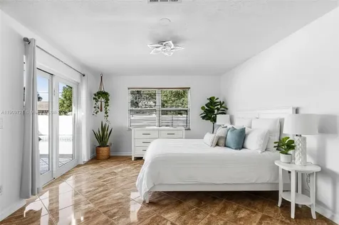 4404 SW 7th Avenue Cape Coral FL 33914