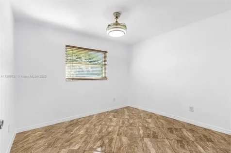 4404 SW 7th Avenue Cape Coral FL 33914
