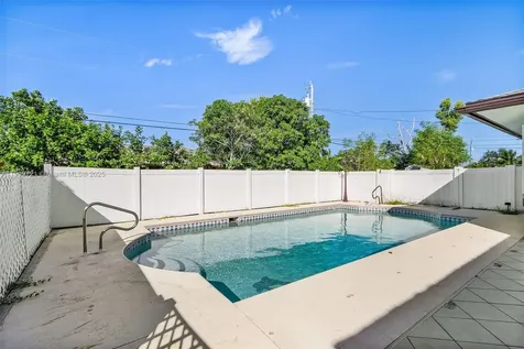 4404 SW 7th Avenue Cape Coral FL 33914
