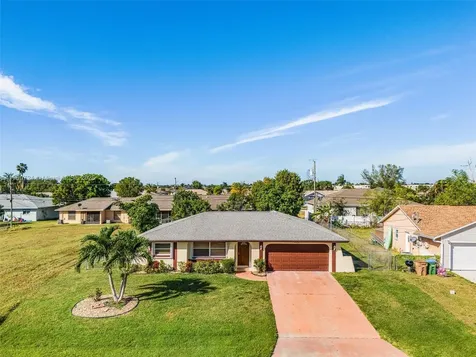 4404 SW 7th Avenue Cape Coral FL 33914