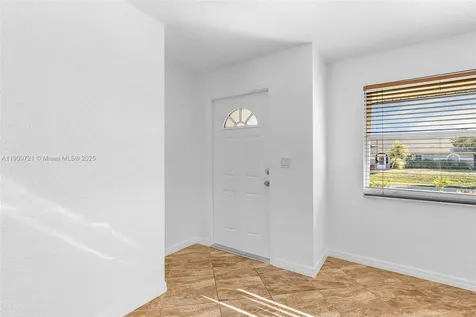 4404 SW 7th Avenue Cape Coral FL 33914