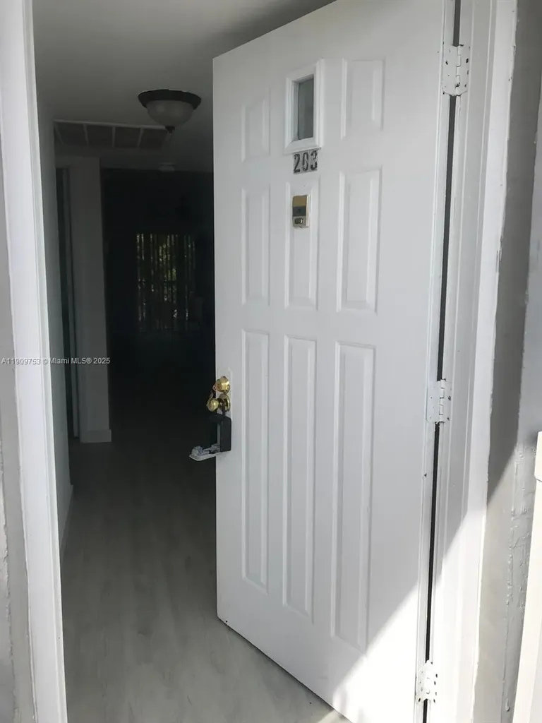 438 NE 210th Circle Terrace Miami FL 33179