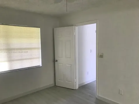 438 NE 210th Circle Terrace Miami FL 33179