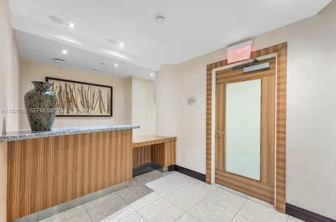 253 NE 2nd Street Miami FL 33132