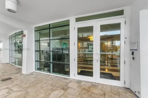 253 NE 2nd Street Miami FL 33132