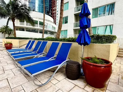 253 NE 2nd Street Miami FL 33132