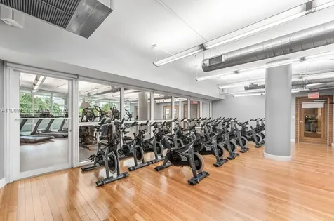 253 NE 2nd Street Miami FL 33132