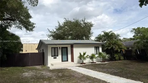 1621 SW 11th Court Fort Lauderdale FL 33312