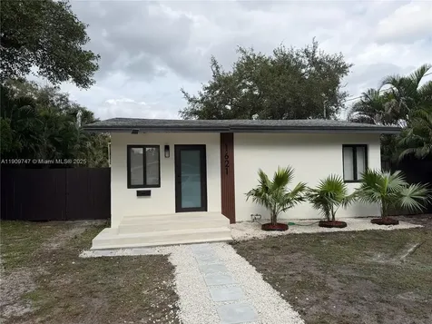 1621 SW 11th Court Fort Lauderdale FL 33312