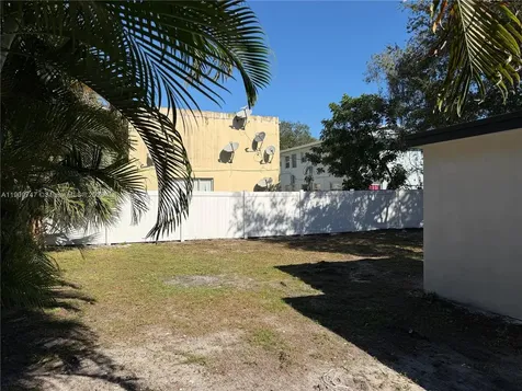 1621 SW 11th Court Fort Lauderdale FL 33312