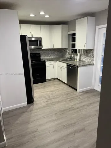 417 SW 8th Avenue Delray Beach FL 33444