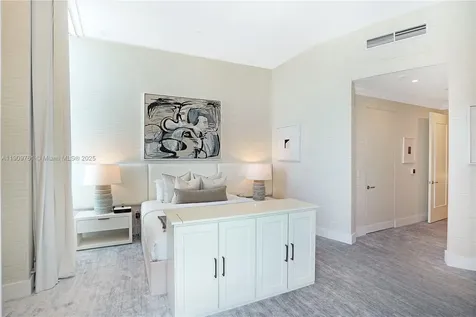4401 Collins Avenue Miami Beach FL 33140