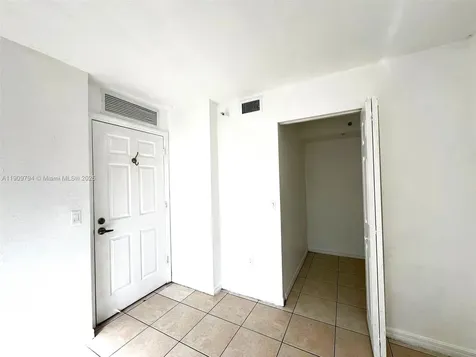 13820 NE 3rd Court North Miami FL 33161