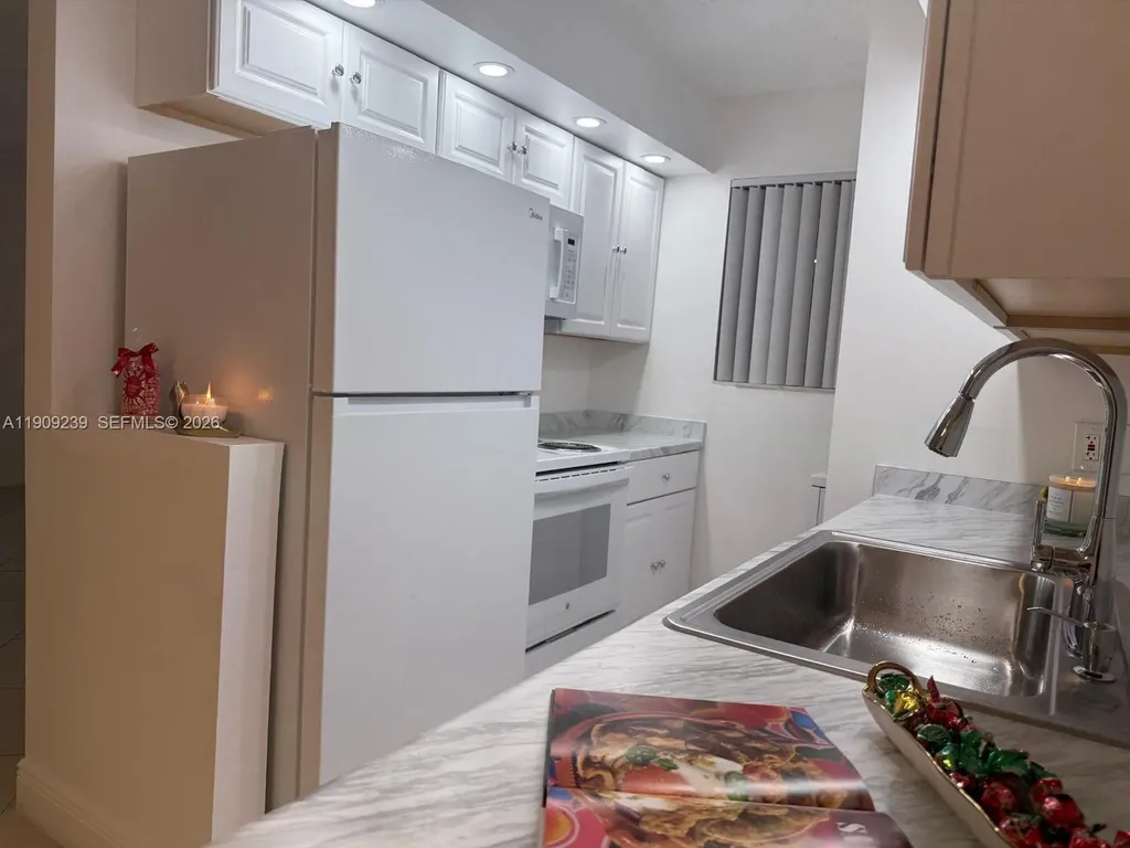 523 Trace Circle Deerfield Beach FL 33441