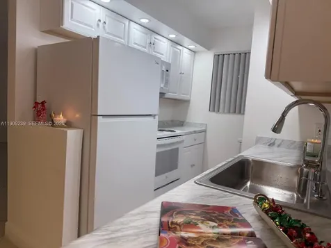 523 Trace Circle Deerfield Beach FL 33441
