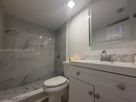 523 Trace Circle Deerfield Beach FL 33441