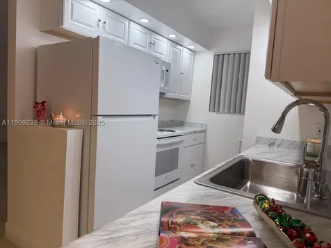 523 Trace Circle Deerfield Beach FL 33441