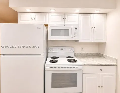 523 Trace Circle Deerfield Beach FL 33441