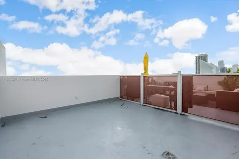7744 Collins Avenue Miami Beach FL 33141