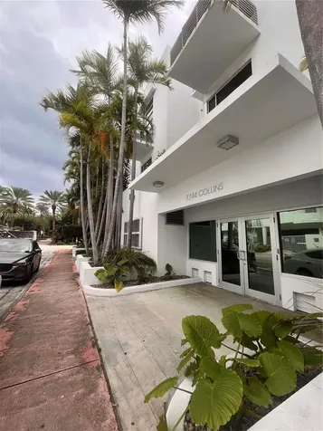 7744 Collins Avenue Miami Beach FL 33141