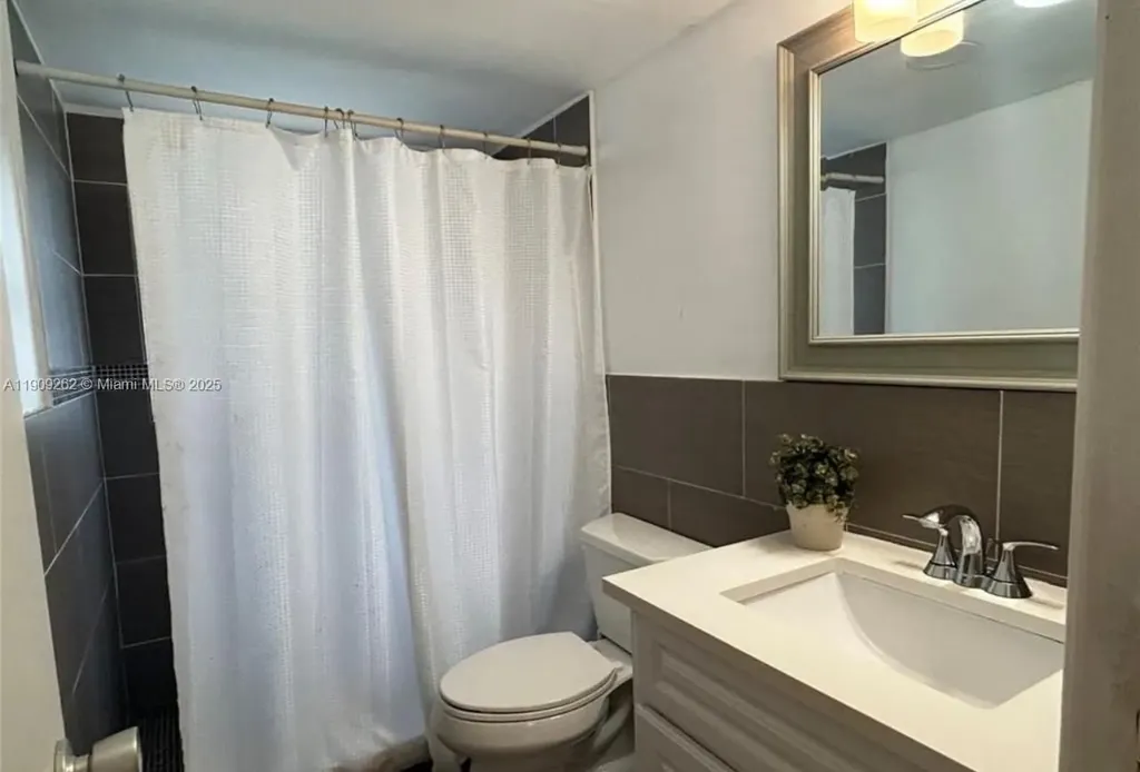 3150 N Palm Aire Drive Pompano Beach FL 33069
