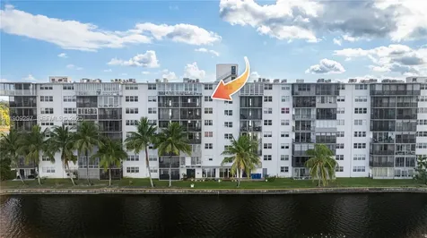 1075 NE Miami Gardens Drive Miami FL 33179