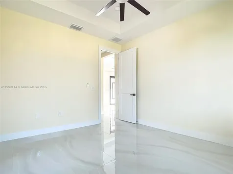 3814 9th Street SW Lehigh Acres FL 33976