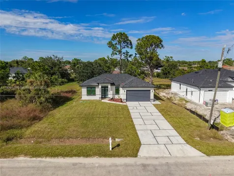3814 9th Street SW Lehigh Acres FL 33976