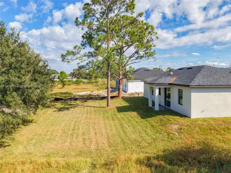 3814 9th Street SW Lehigh Acres FL 33976