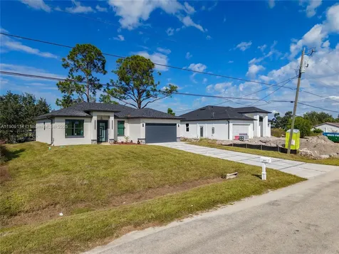 3814 9th Street SW Lehigh Acres FL 33976