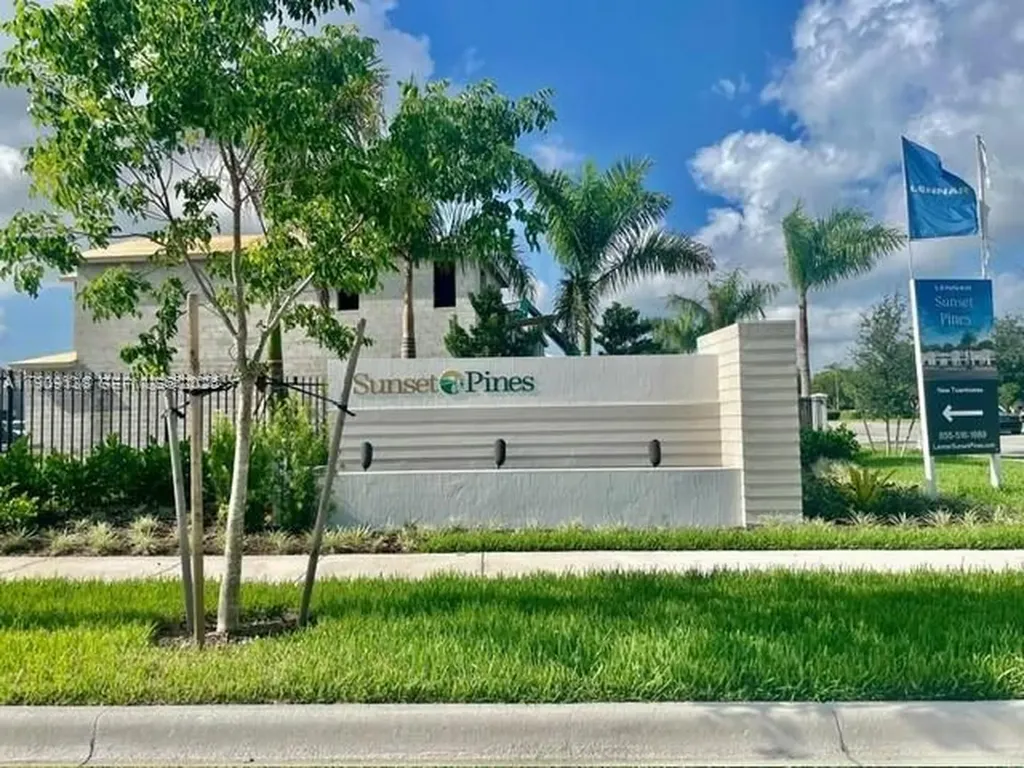 15929 SW 2nd Place Pembroke Pines FL 33027