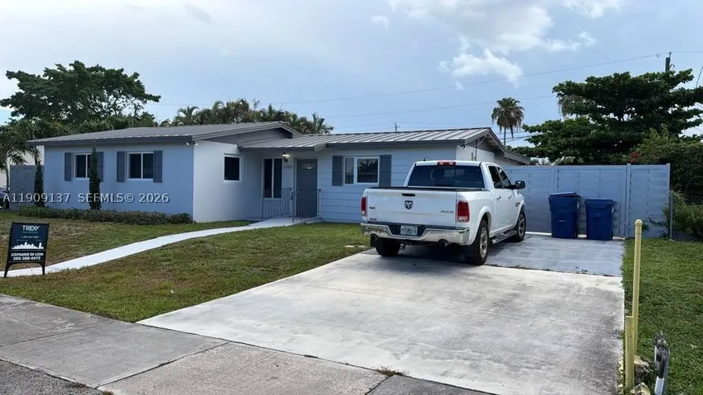 17902 NW 81st Court Hialeah FL 33015