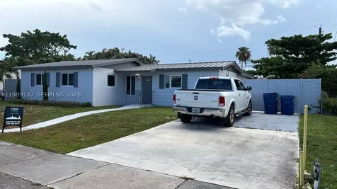 17902 NW 81st Court Hialeah FL 33015